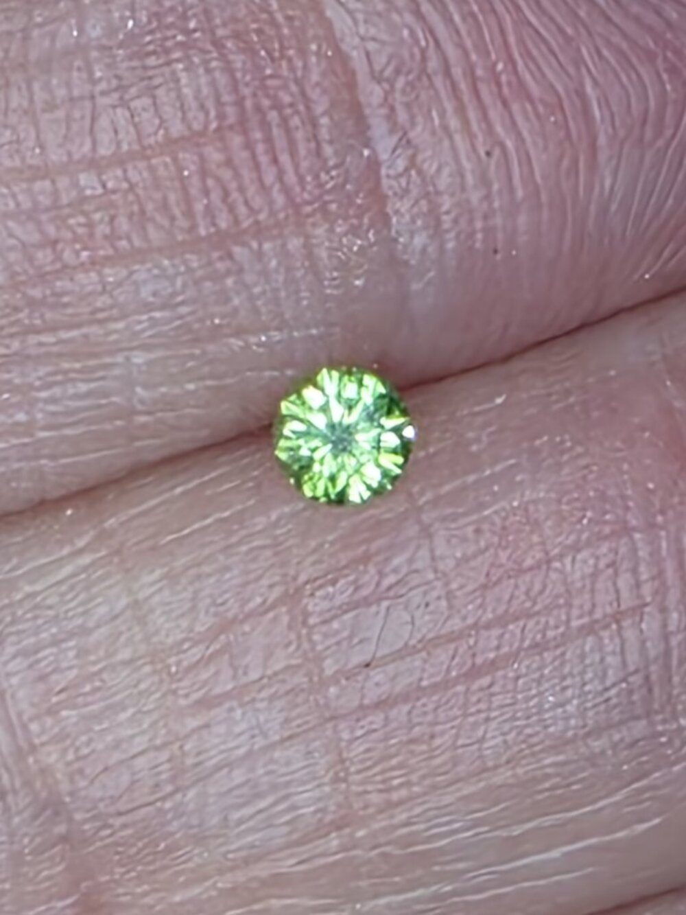 VS2 .15 ct Natural Green Diamond Round Cut Loose Gemstone